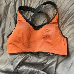 NWOT PINK Victoria’s Secret sports bra